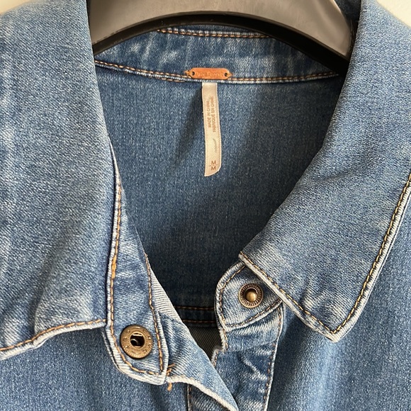Free People Dynomite denim shirt dress size M - Picture 3 of 5